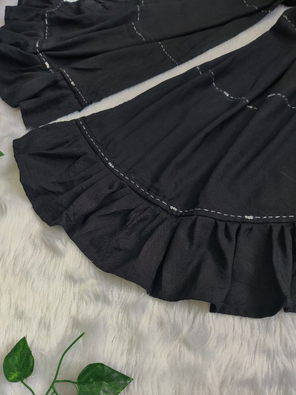Frills Love — photo 4