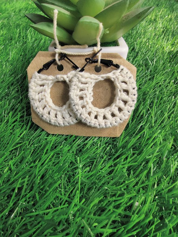 Off White Oval Hoops — photo 2