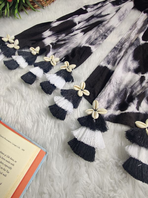 Black And White Shells — photo 3