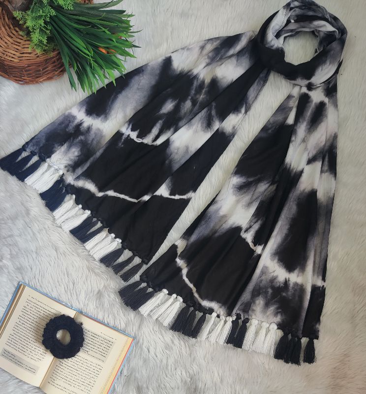 Black & White Loop Scarf — photo 3