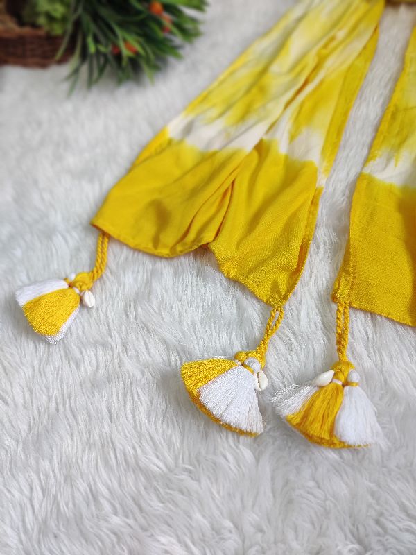 Twisted Yellow Scarf — photo 2