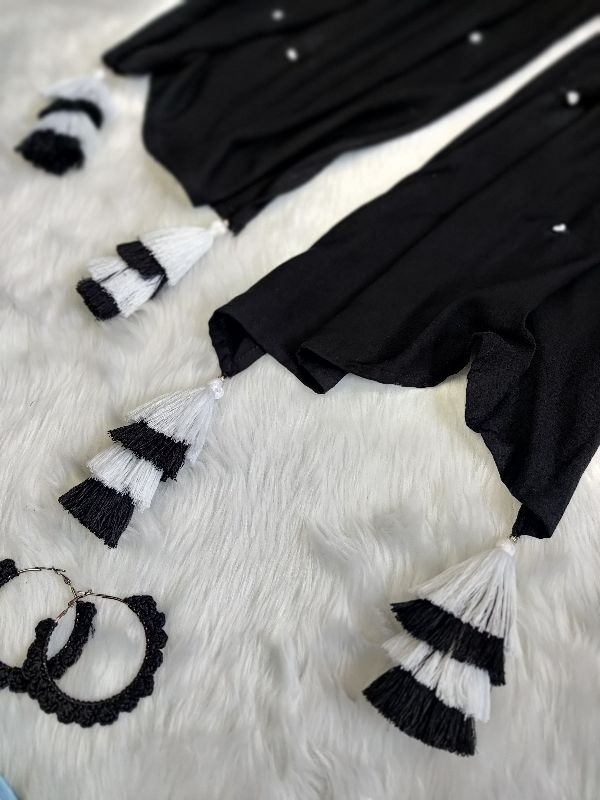 Black Knot With Layered Tassels Scarf — photo 7
