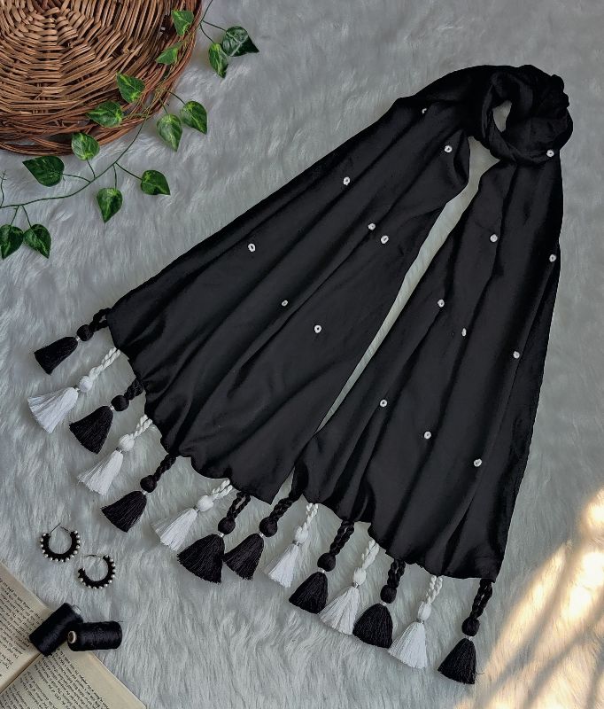 Black & White Twisted Scarf